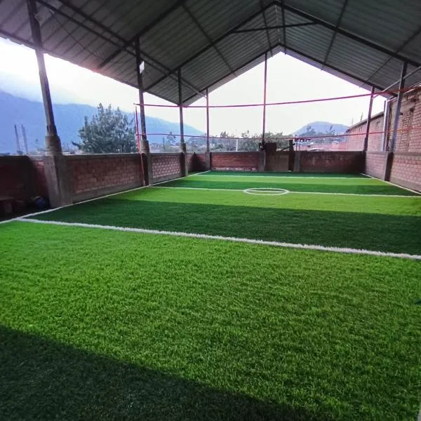 Hospedaje LLIKU WASI، فندق في Yungay