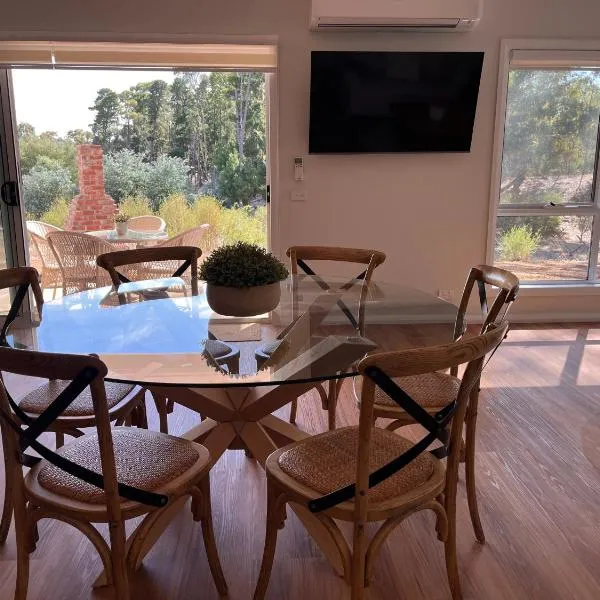 Luxury On Lyons, hotel in Newstead