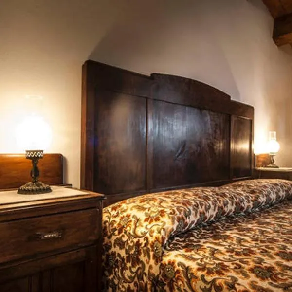 Agriturismo Miracco Atanasio Franco "Il Maniero", hotel v destinácii Santa Sofia dʼEpiro