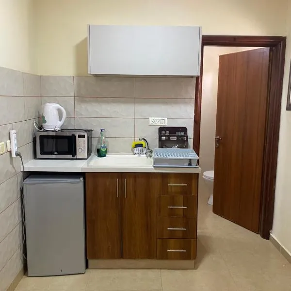 Kulik Guest house Циммер Дора, Мертвое море, hotel in Neve Zohar