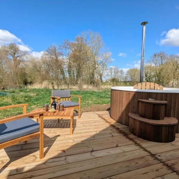 Fraakland, hotel in Neauphe-sous-Essai