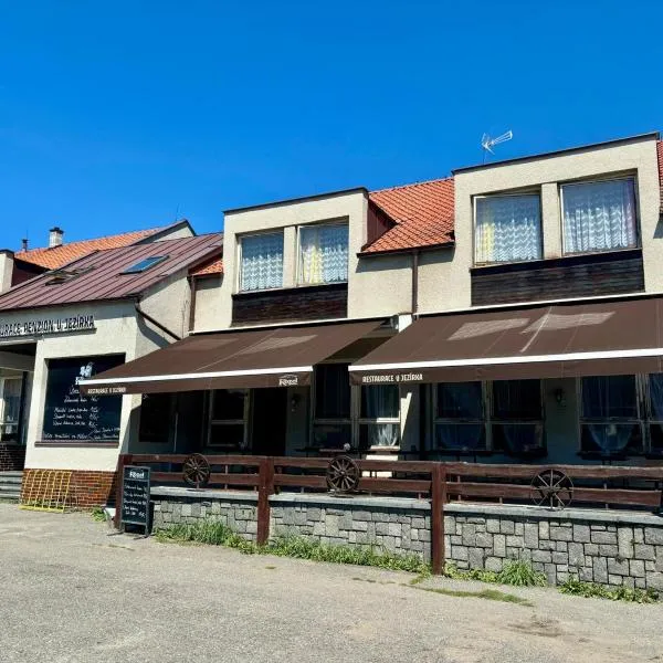 Restaurace a penzion U Jezírka, hotel v destinaci Hřiměždice