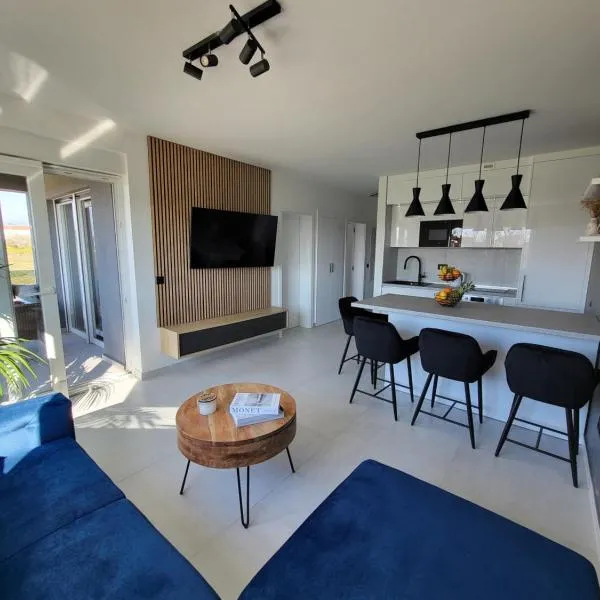Doris Apartment, hotel in Nin
