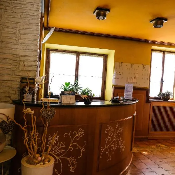Locanda al Caminetto – hotel w mieście Monzambano