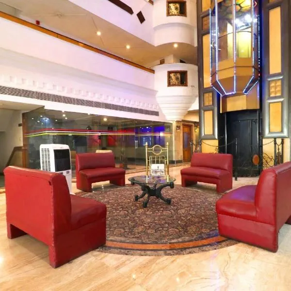 HOTEL THE TAKSONZ - Opposite Railway Station, hotel in Ludhiana