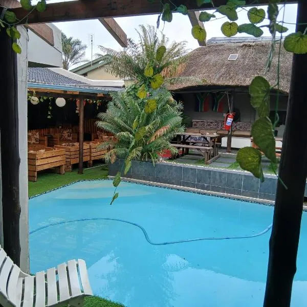 The Nest sleep n dine, hotel in Krugersdorp