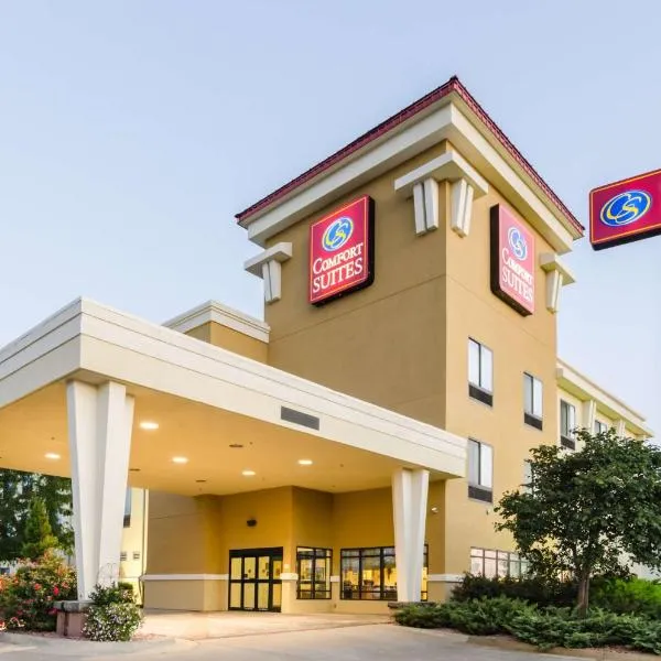 Comfort Suites Salina South, hotel v destinaci Salina