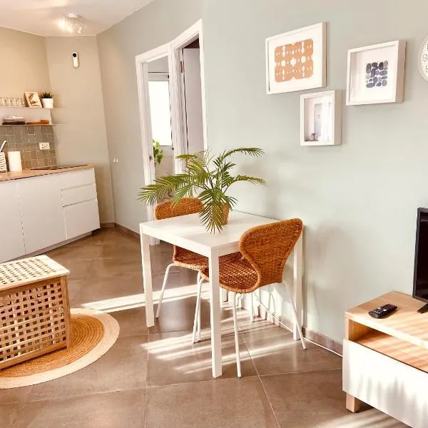 La Casita de la Playa-Bungalow, hotel en Miami Platja