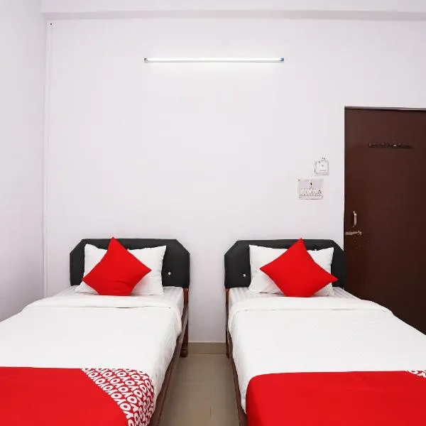 Collection O Aditya Inn, hotel v destinaci Bhetia