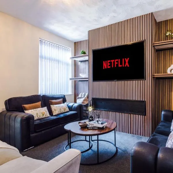 Stylish 3-Bedroom Home, Near Etihad Stadium & Coop Live Arena, Sleeps 8, Free Parking and Wifi, hotel v Manchesteru