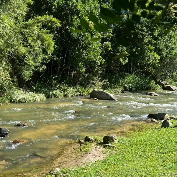 Sana-rio Chalés - Seu conforto na serra!, hotel v destinaci Macaé