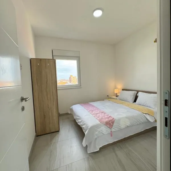 Deluxe Double Room Belgrade Airport, hotel in Surčin