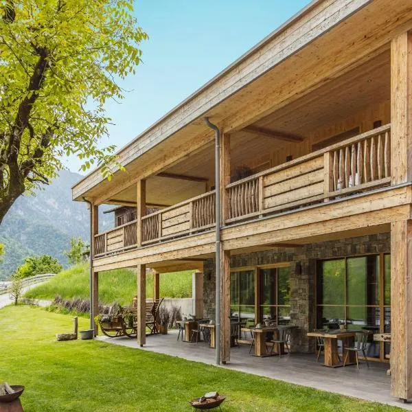 LMC Guesthouse, hotel v destinaci Ledro