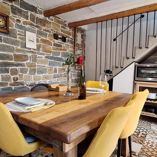 Istrian stone house ŽIŽOLA、Hrvatiniのホテル