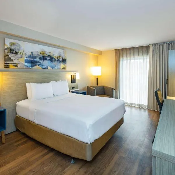 Comfort Inn East, hotel v destinaci Moncton
