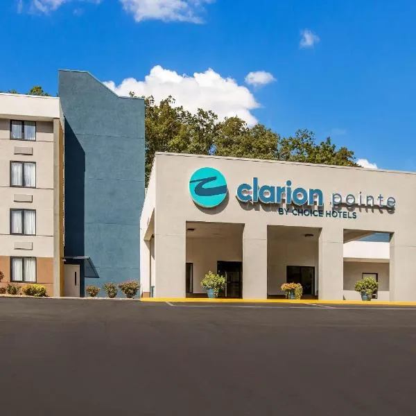 Clarion Pointe Sylva near Cherokee Area, hotel v destinaci Dillsboro