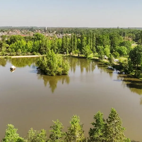 Camping Etang de Sologne, hotel u gradu Nouan-le-Fuzelier