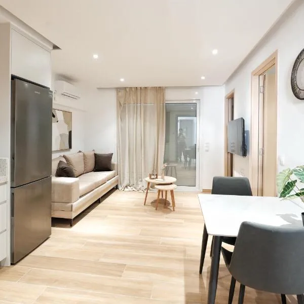 Near Pireas Port-Brand New Suite, hotel u Atini