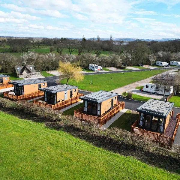 Royal Umpire Caravan Park, hotel v destinaci Croston