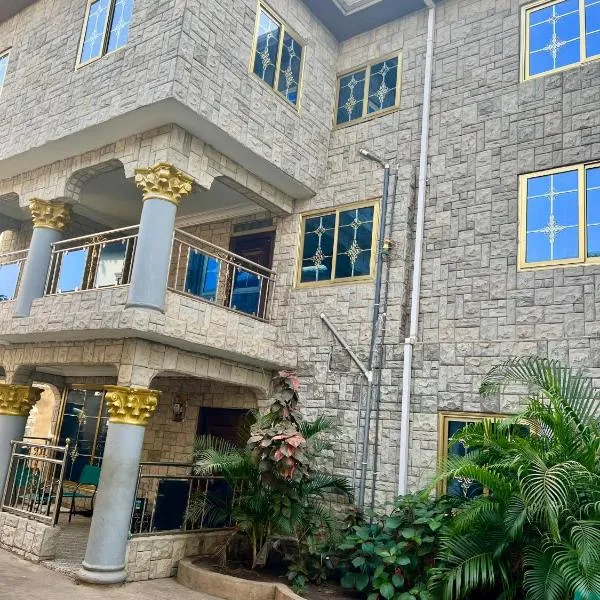 Fofana Luxury Suites, hotel in Sotuom