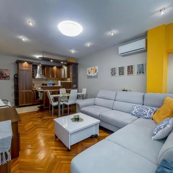 D-Home, hotel di Varna City