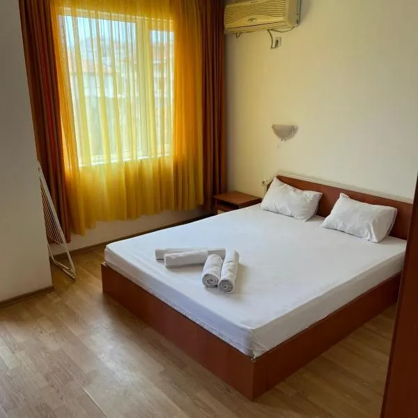 Хотел Стоянови, ξενοδοχείο στη Ράβντα