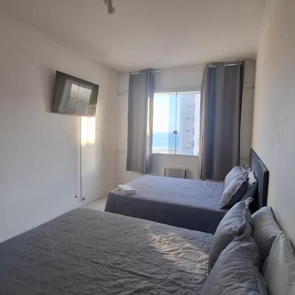 APARTAMENTO DE FRENTE a PRAIA SANTOS