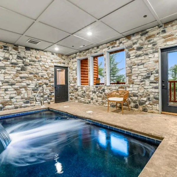 Indoor Pool Oasis, Hot Tub, EV, Scenic Views, ξενοδοχείο σε Pigeon Forge
