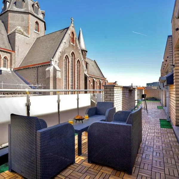 Penthouse with a Neo-Gothic Parish church view, hotel v Gentu