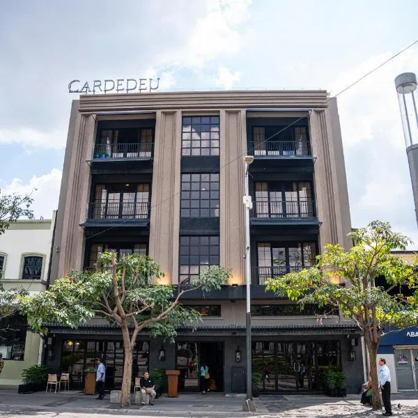 Cardedeu Centro Histórico, hotel en San Salvador