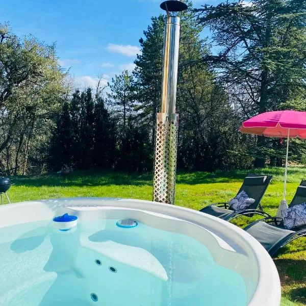 Gîte de charme bain nordique & vieilles pierre classé 3 étoiles Le Prestadou, hotel v destinaci Arcambal