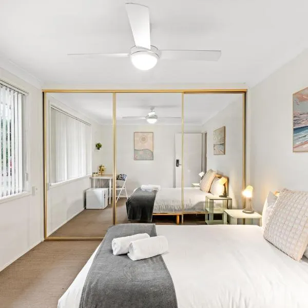 Bright & Comfy Double Room - Cozy and Well-Connected - Shared Bathroom, hotel v destinaci Blacktown
