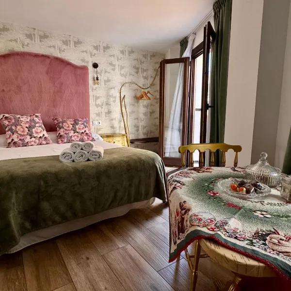 ATENEO CUENCA Suites con cocina en el casco histórico, hotel din Cuenca