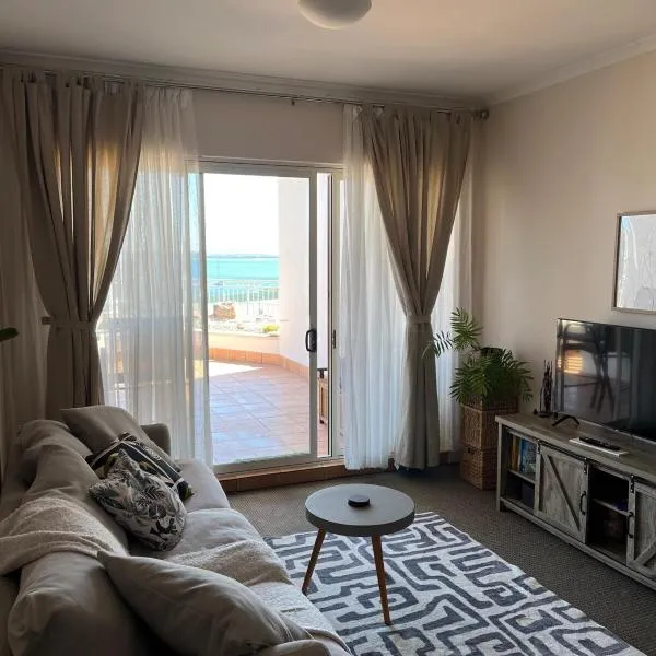 Private 1 Bedroom Apartment in Resort Location Shoal Bay, hotel in Shoal Bay