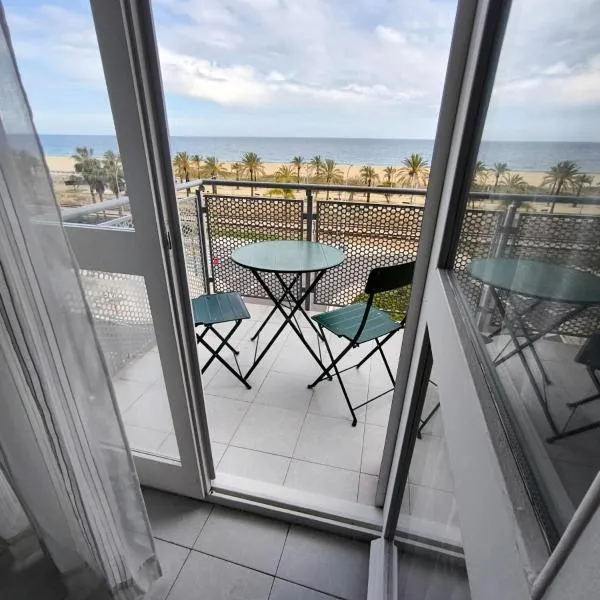 MM4-Apto en 1ª linea de playa, hotel v destinaci Mataró