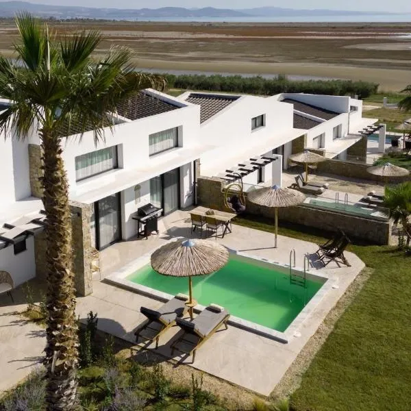 Flamingo View Suites & Villas, Hotel in Nea Potidaea