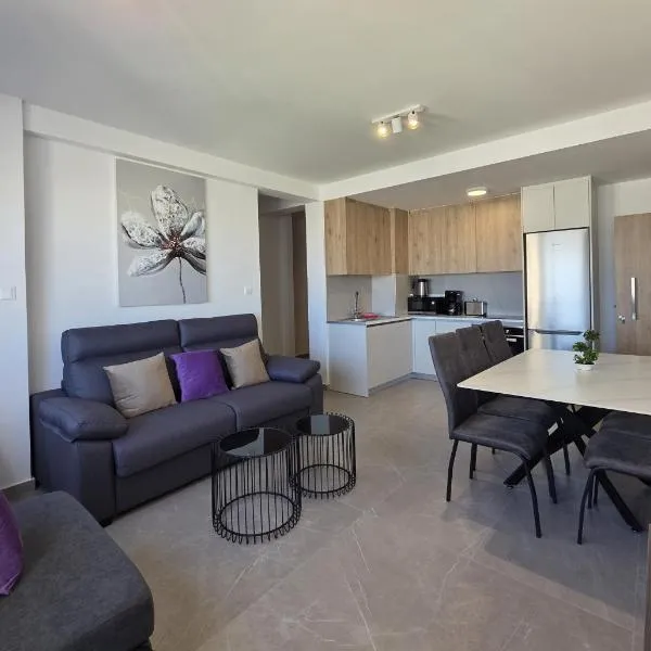 Two-Bedroom Suites by Kentrikon 1924 Boutique Hotel, Old Town, hotel v destinaci Paphos City