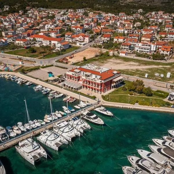 Villa Arcadium, hotel di Tribunj