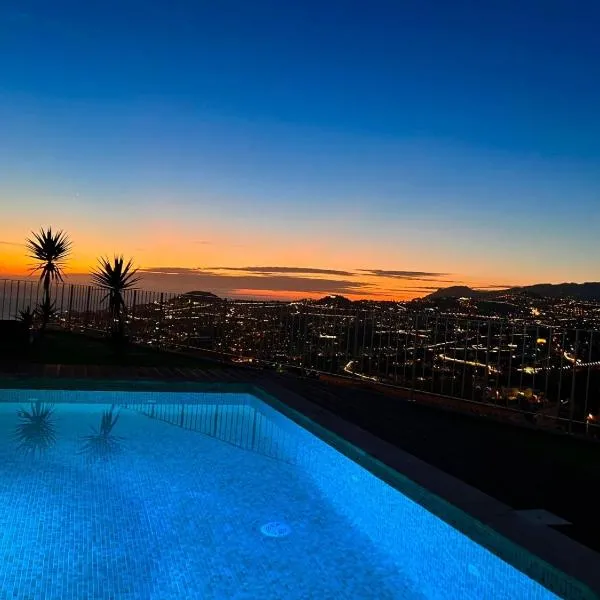 Villa Amazing View Funchal - Lux & Pool, Hotel in Funchal