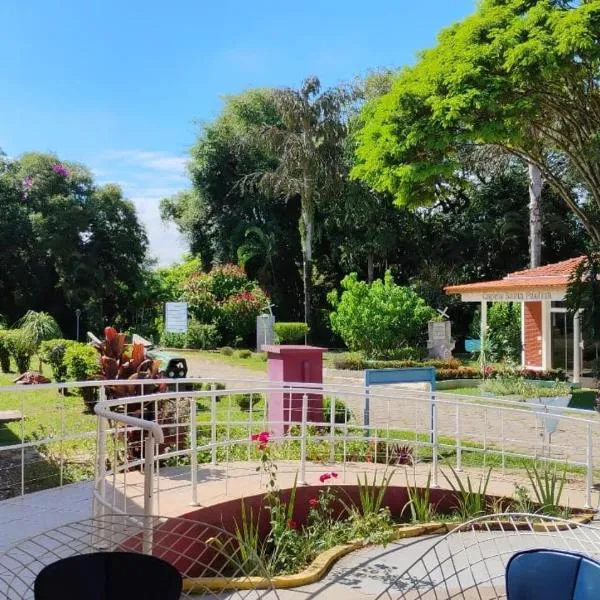 Eventos e Hospedagem São José、ソロカーバのホテル