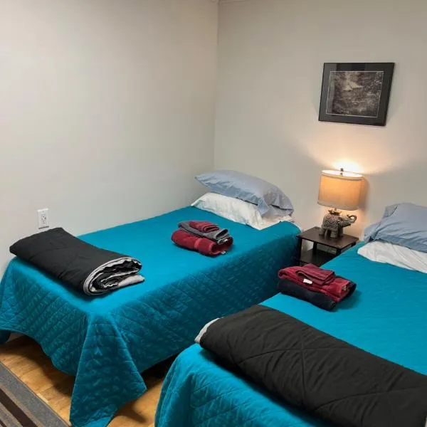 Art Gallery Hostel, hotel in Whitefield