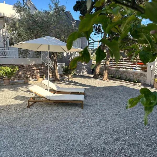 Mika's Paradise, hotel v destinaci Archangelos