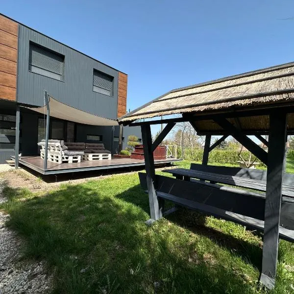 Swan Apartman, hotel Sándorfalván