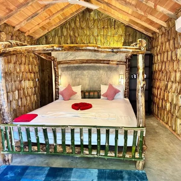 Swiss kiss beach resort, hotel v destinaci Uppuveli