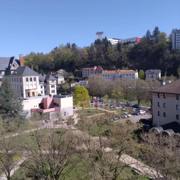 Le Clemenceau - Vue coup de cœur, hotel v destinaci Épinal