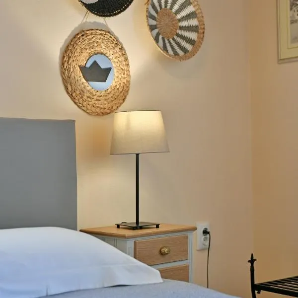 Athina Guesthouse, hotel in Hydra