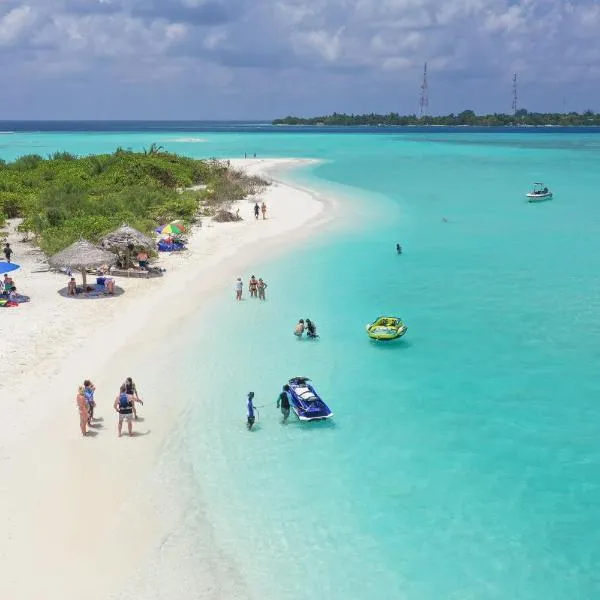 Luxo Beach Inn, hotel v Rasdu