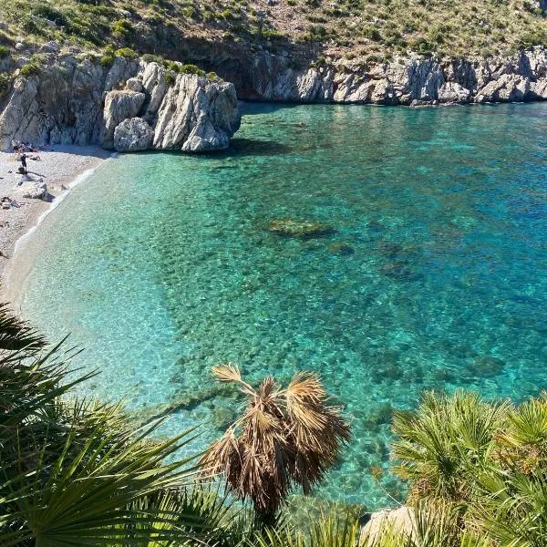 Case Vacanza Loria, hotel v destinácii Castelluzzo