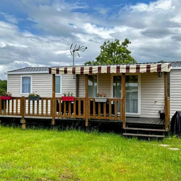 Evasion nature Bungalow vue sur la faune locale, hotel en Veuzain-sur-Loire