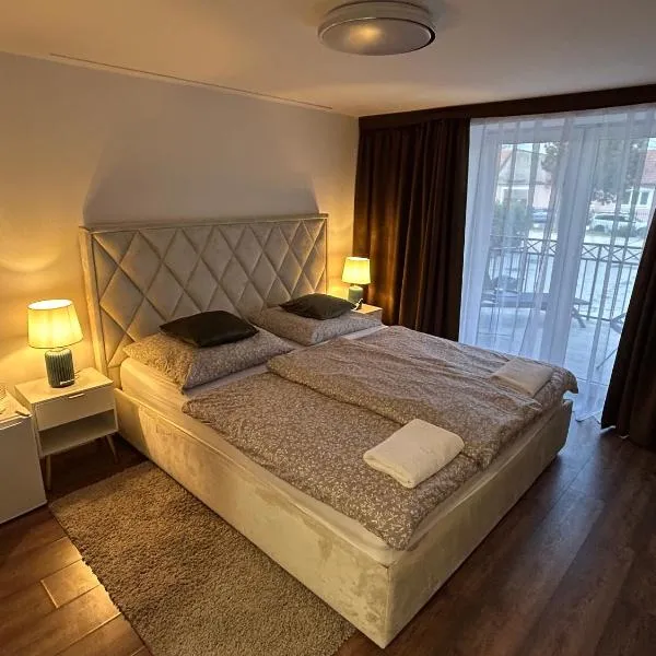 ZARA Premium Only Room, hotel ve Štúrově